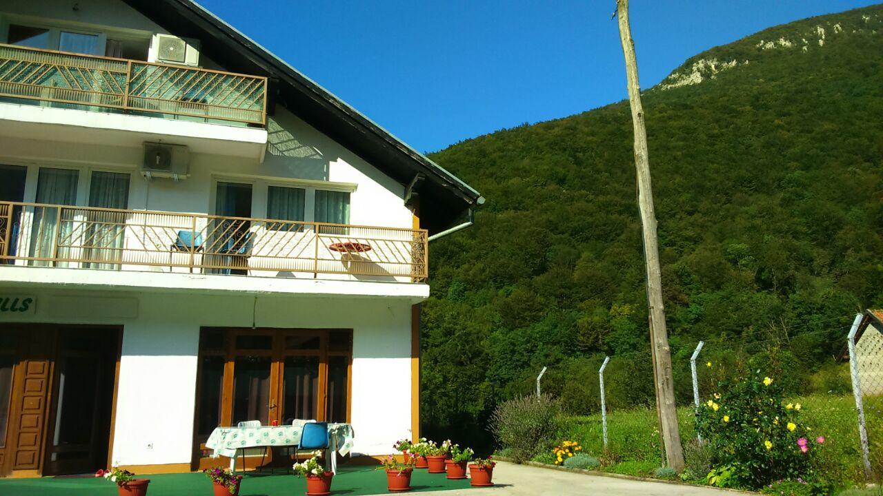 Apartments Hills Cukovi Екстериор снимка