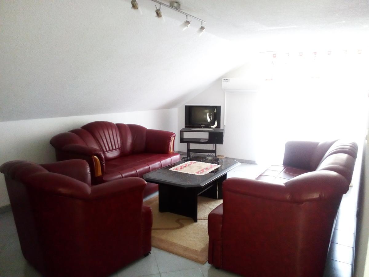 Apartments Hills Cukovi Екстериор снимка